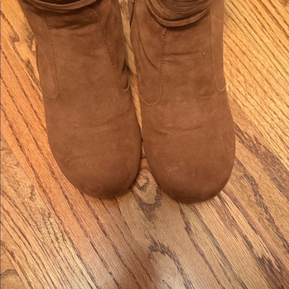 C Label Tan Ankle Booties with Rosette Accent - Picture 4 of 6